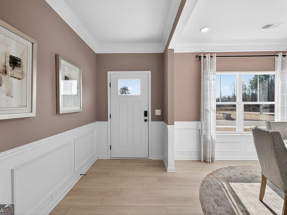 4th image of 156 Saddle Ridge Loop