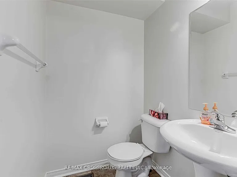 1147 Ormond Dr — Photo 24