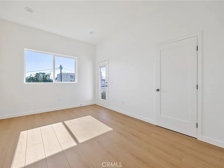 10905 Dalerose #B — Photo 12