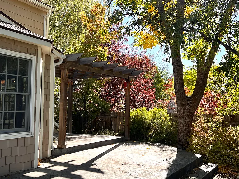 1013 S Cedar St — Photo 22