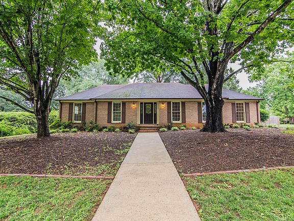 2nd image of 5049 Bridle Path Ln