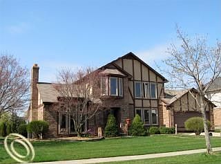 1st image of 15047 Golfview Dr