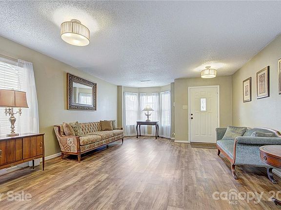 2nd image of 133 Brinkley Park Ct