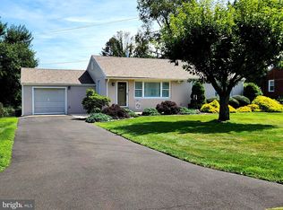 513 Grandview Ave, Feasterville, PA 19053