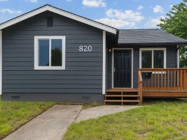 820 N 1st Ave, Kelso, WA 98626