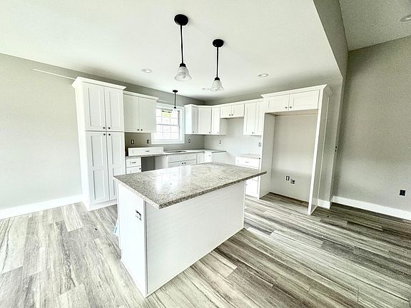 5th image of 112 Prewitt Dr