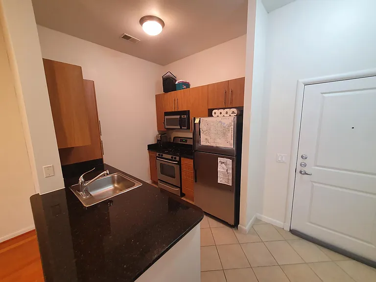 1021 N Garfield St #1048 — Photo 5