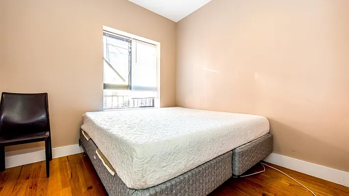 Rented by Nooklyn NYC LLC | media 16