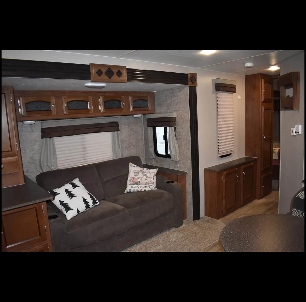 2 bed, 221 sqft, $1,000 — Photo 2