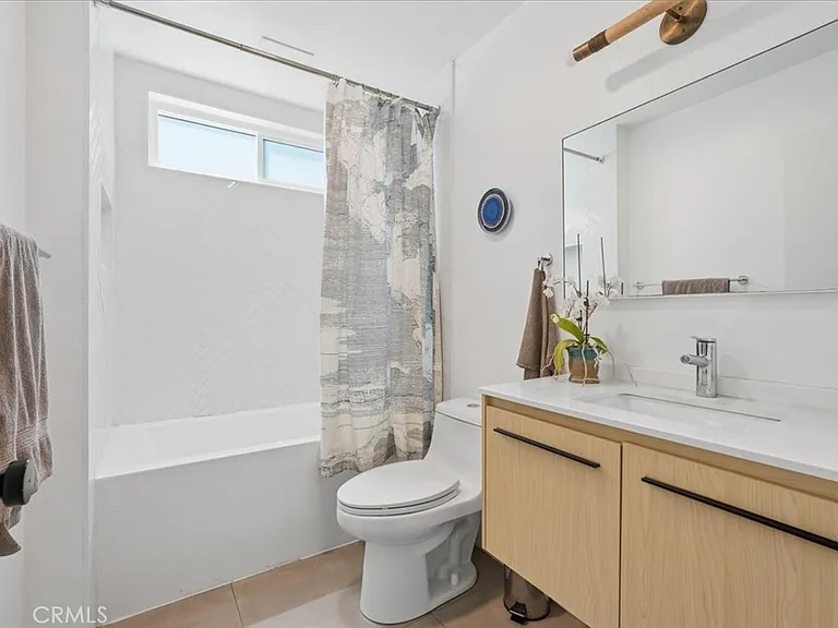 1720 Voorhees Ave — Photo 22