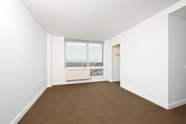 Rented by Warburg | media 7