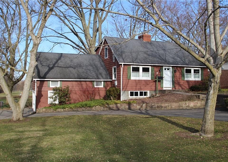1st image of 18 Highland Dr