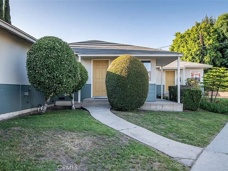 305 N Chevy Chase Dr — Photo 18