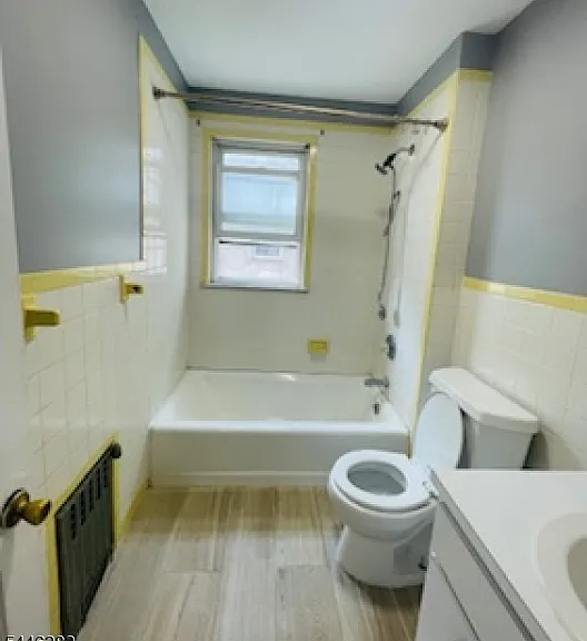 568 N Maple Ave #2 — Photo 8
