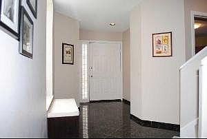 5th image of 2520 N Sheffield Ave APT I