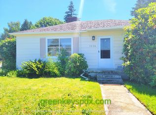 3236 NE Rosa Parks Way, Portland, OR 97211