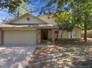 3903 S Walnut Pl, Broken Arrow, OK 74011