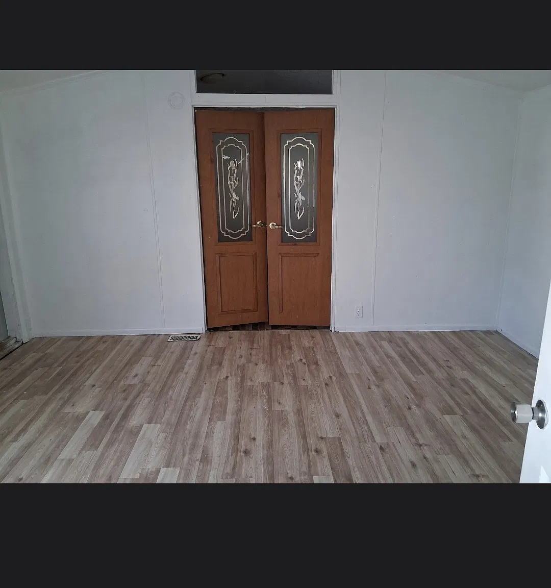 3 bed, 1000 sqft, $1,200 — Photo 3