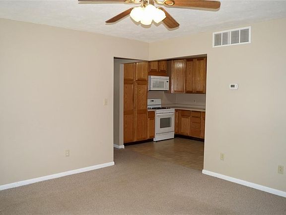 5th image of 2448 Packard Dr
