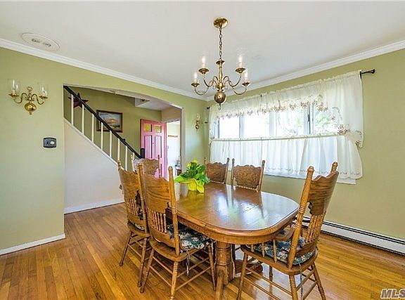 3rd image of 427 Berg Ave