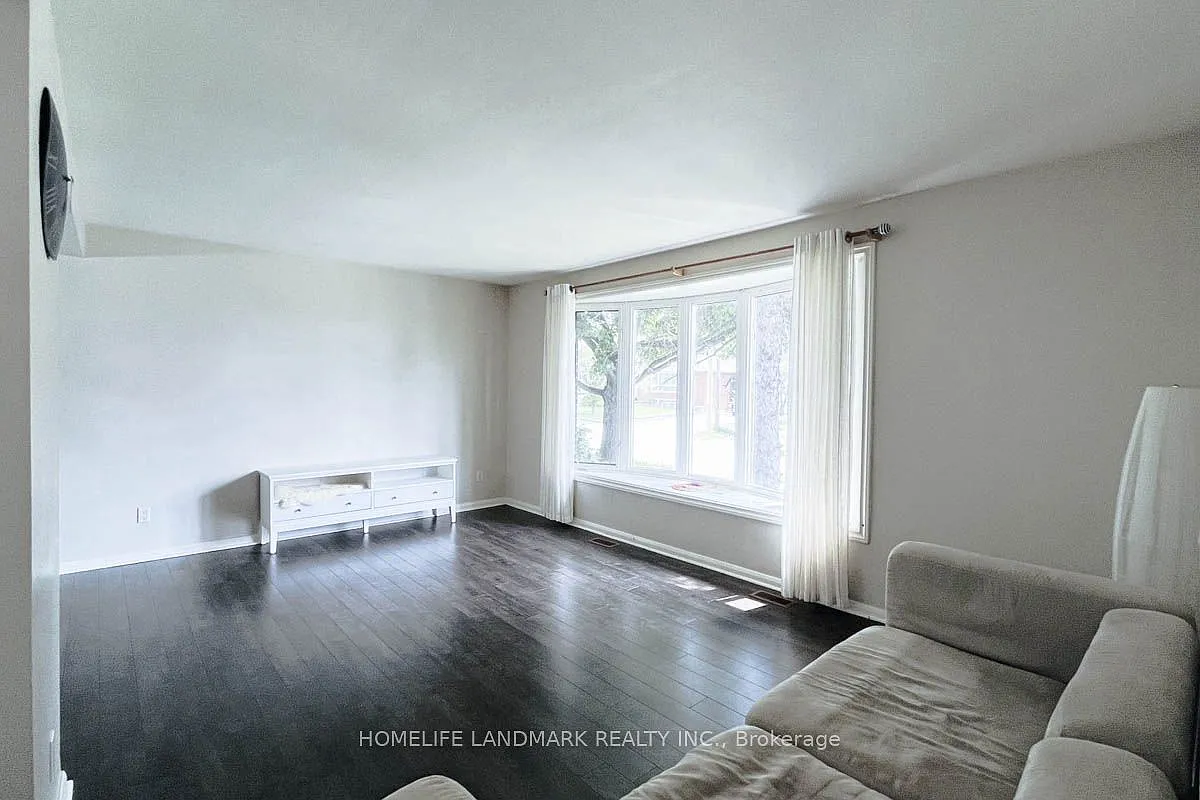 3 bed, $3,000 — Photo 4