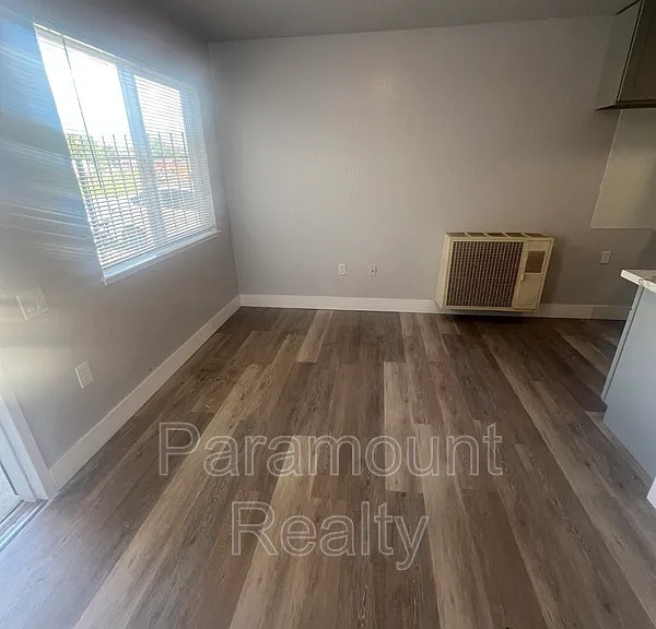 173 22nd St — Photo 3