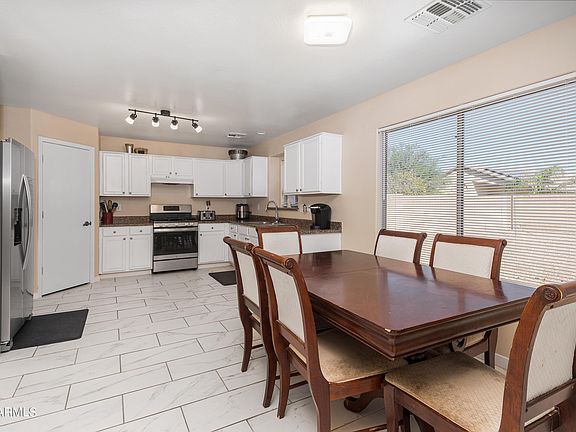 3rd image of 1370 E Prickly Pear Dr