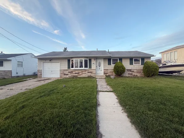 18 W Delaware Dr, Little Egg Harbor, NJ 08087