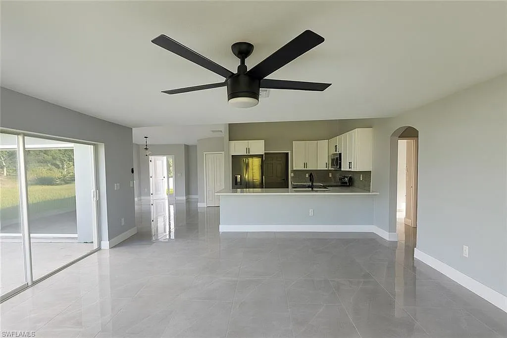 3 bed, 1639 sqft, $1,950 — Photo 3