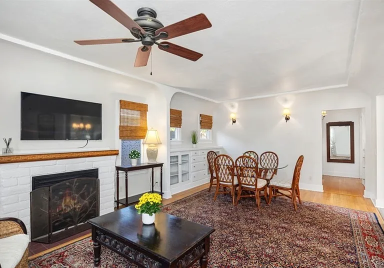 Living room before recessed lights