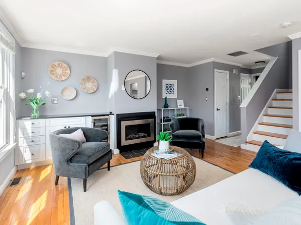 76 Sullivan St #7, Charlestown, MA 02129