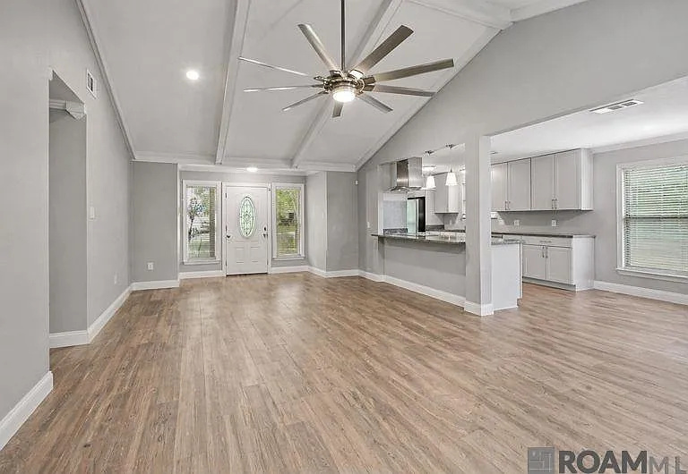 15616 Council Ave — Photo 2