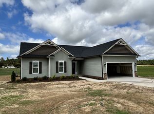 25 Budd Godwin Ln, Dunn, NC 28334