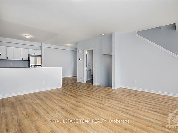 5th image of 526 Rye Grass Way