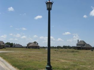 127 Deer Run Dr, Lafayette, LA 70506