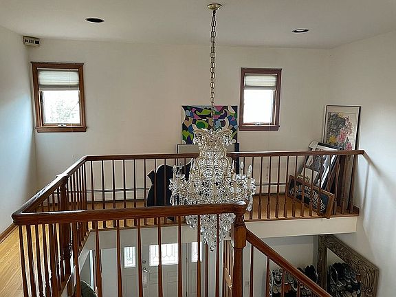 5th image of 112 Langner Pl