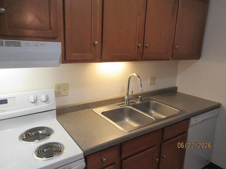 N111W15623 Vienna Ct #14 — Photo 8