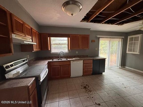 3rd image of 30 Nottingham Cir