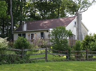 85 Greenlawn Rd, Cochranville, PA 19330