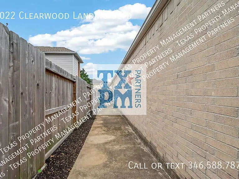 9022 Clearwood Landing Blvd — Photo 35
