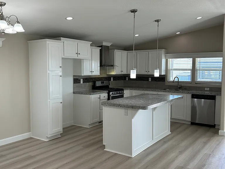 Palm Lodge Estates — Photo 128