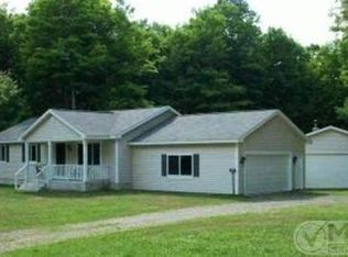 128 Sugar Bush Dr, Iron River, MI 49935