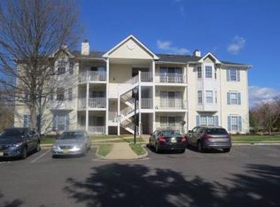305 Wimbeldon Ct, North Brunswick, NJ 08902