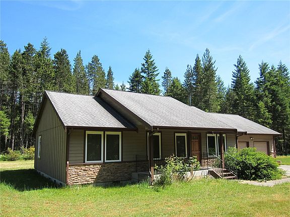 3rd image of 1301 NE Toonerville Dr