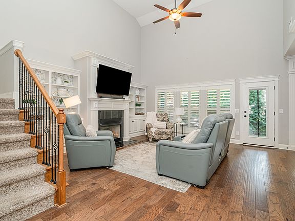 4th image of 5227 Starnes Dr