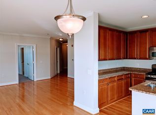 1051 Glenwood Station Ln UNIT 205, Charlottesville, VA