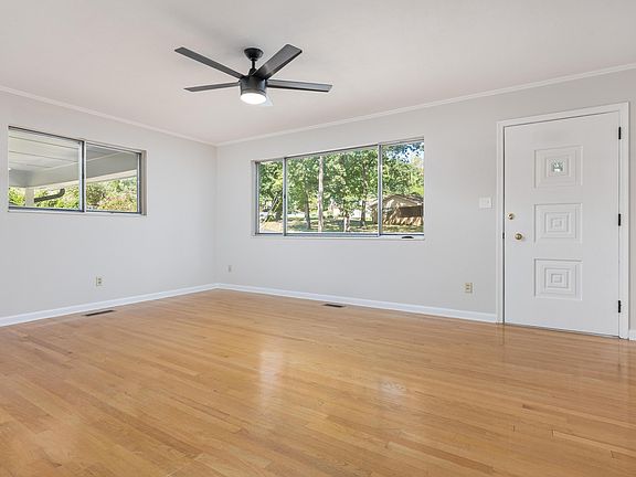 5th image of 1109 Peerless Dr NW