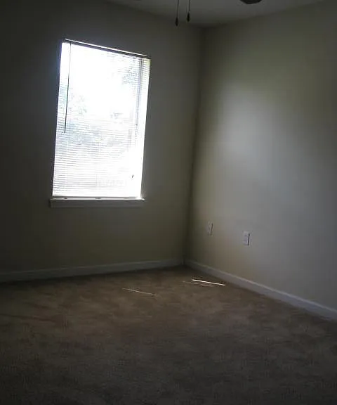 4280 Highland Rd — Photo 3