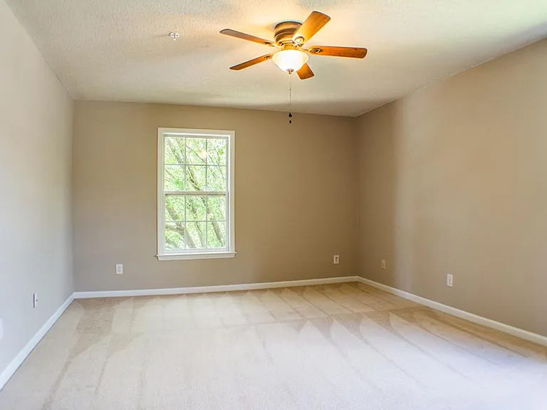 624 Ivy Glen Dr — Photo 7