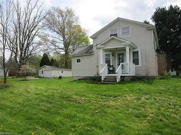 2nd image of 2416 Water St